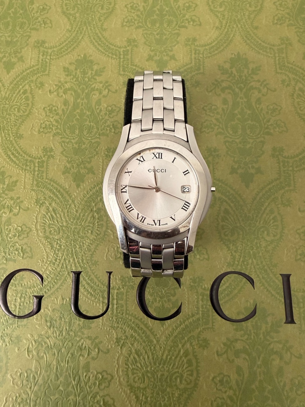 Auth Gucci Silver Stainless Steel Roman Dial Bracelet Watch
